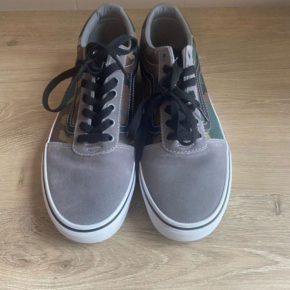 VANS Ward Camo-Frost Grey Men’s 9.5  -  $312 on STOCK X!!! - Picture 2 of 11